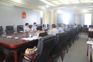 政府領(lǐng)導(dǎo)、企業(yè)代表參加了崇禮新城投資合作協(xié)議討論會(huì)