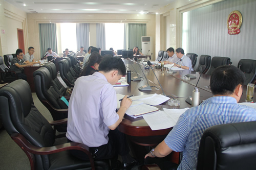政府領(lǐng)導(dǎo)、企業(yè)代表參加了崇禮新城投資合作協(xié)議討論會(圖2)